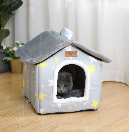 Warm Closed Dog or Cat Kennel House for our Furry & Cute Pets